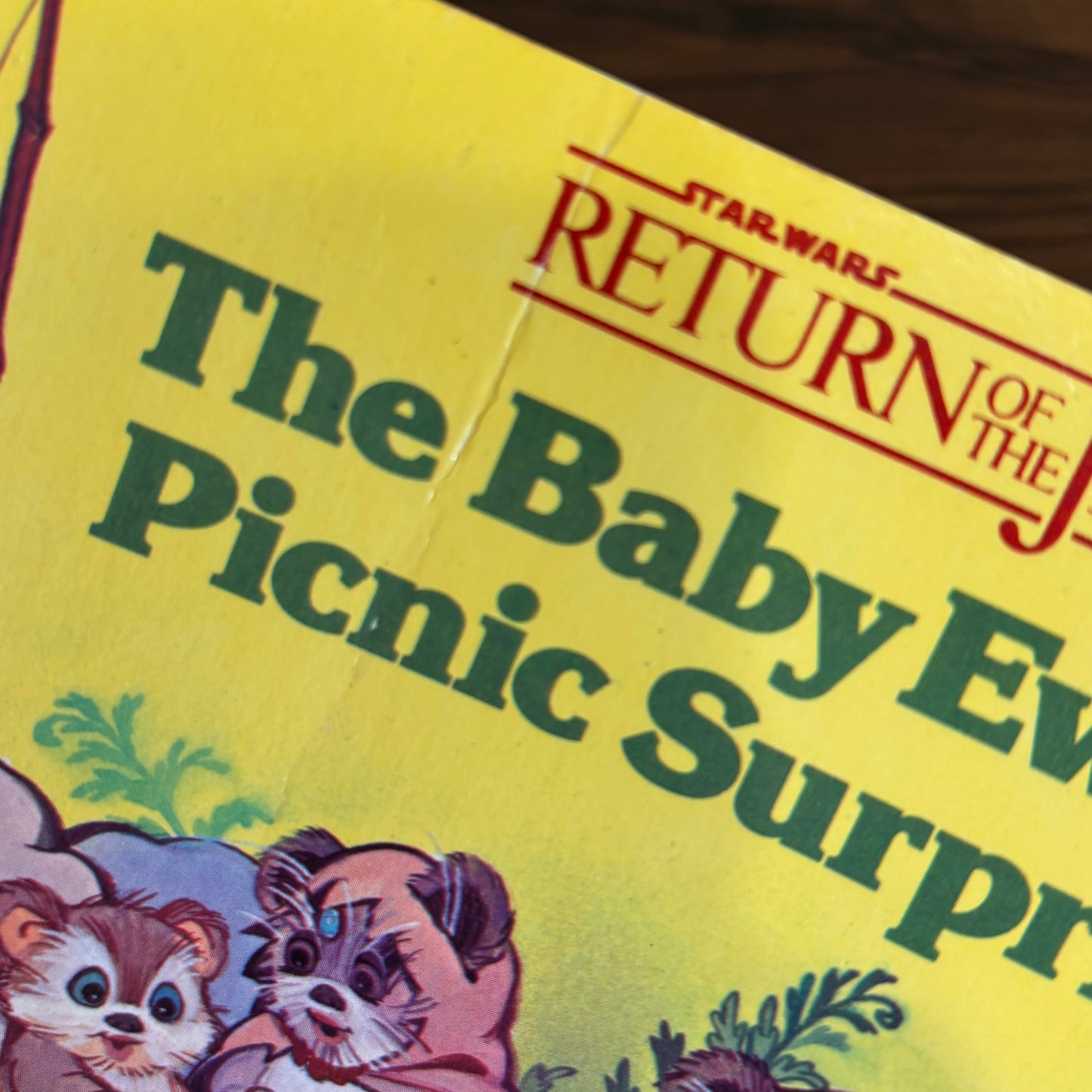 The Baby Ewoks Picnic Surprise Mini Book (1984) | Star Wars Return of the Jedi