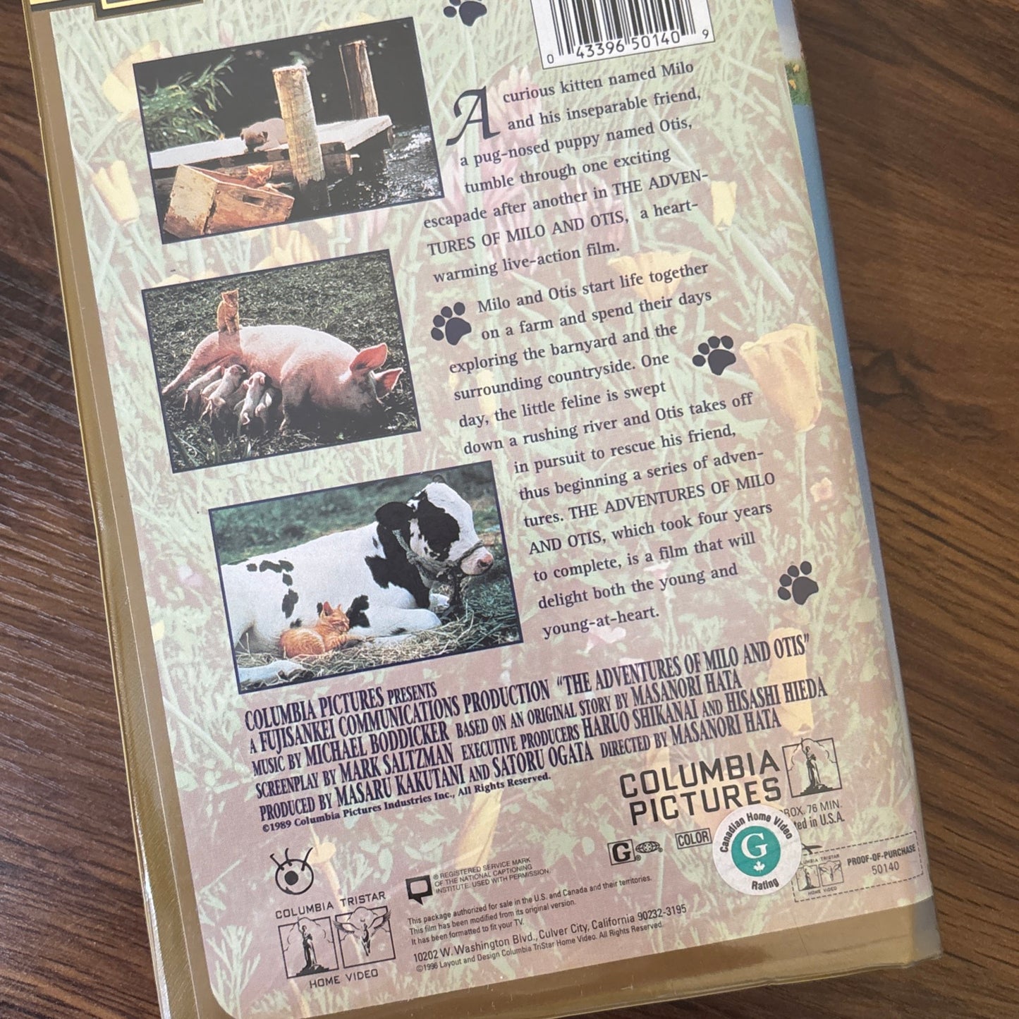 The Adventures of Milo and Otis 1989 Gold Plastic Clamshell | Milo Otis Narrated by Dudley Moore