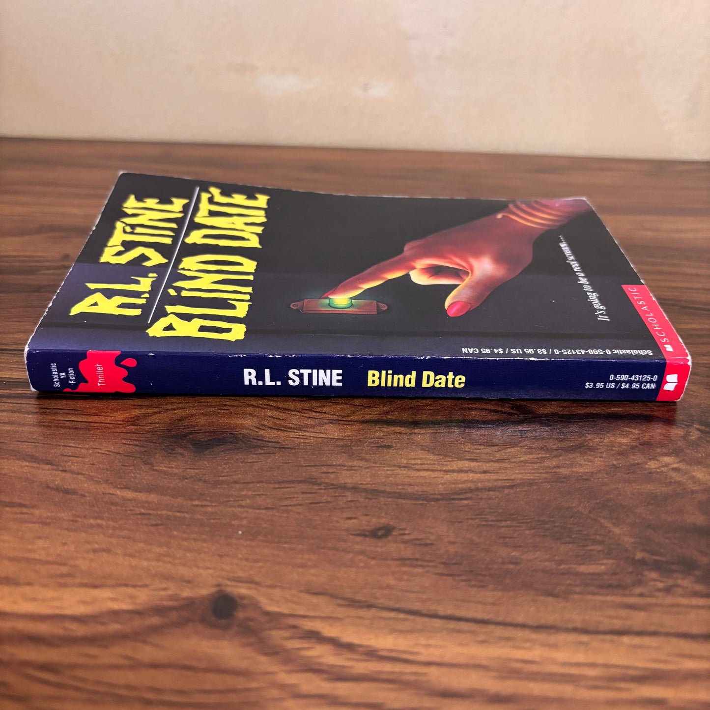 1986 Point Horror paperback Blind Date, known as an early R.L. Stine teen thriller, with a revenge-driven plot, creepy twists, and nostalgic old-school YA horror energy.