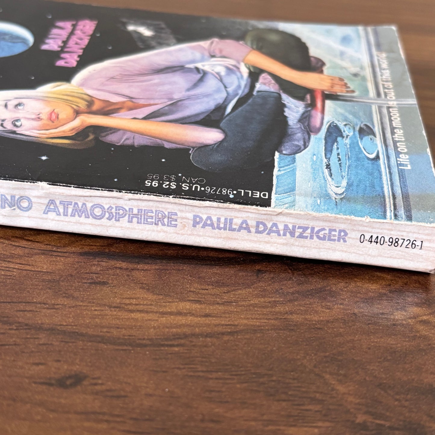 This Place Has No Atmosphere by Paula Danziger - 1986 Dell Sci-Fi YA
