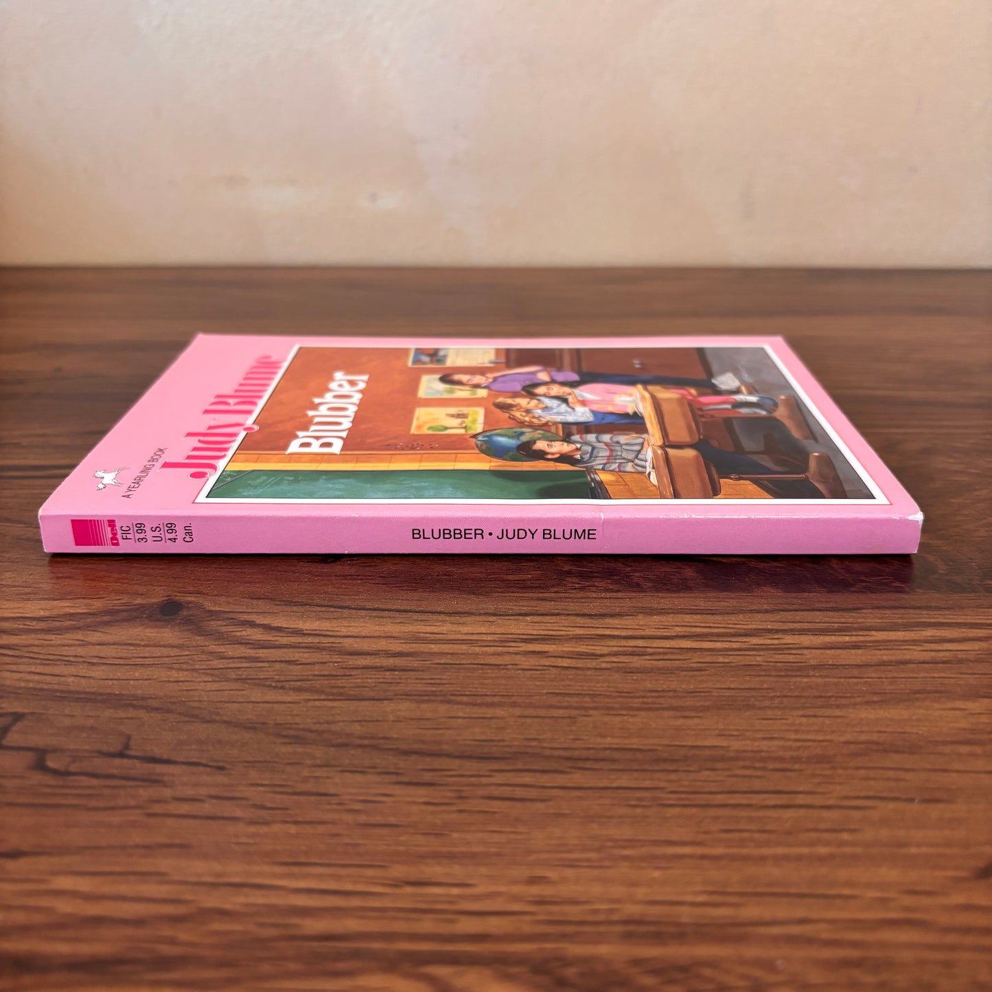 Blubber by Judy Blume - 1986 Yearling Pink Cover Edition