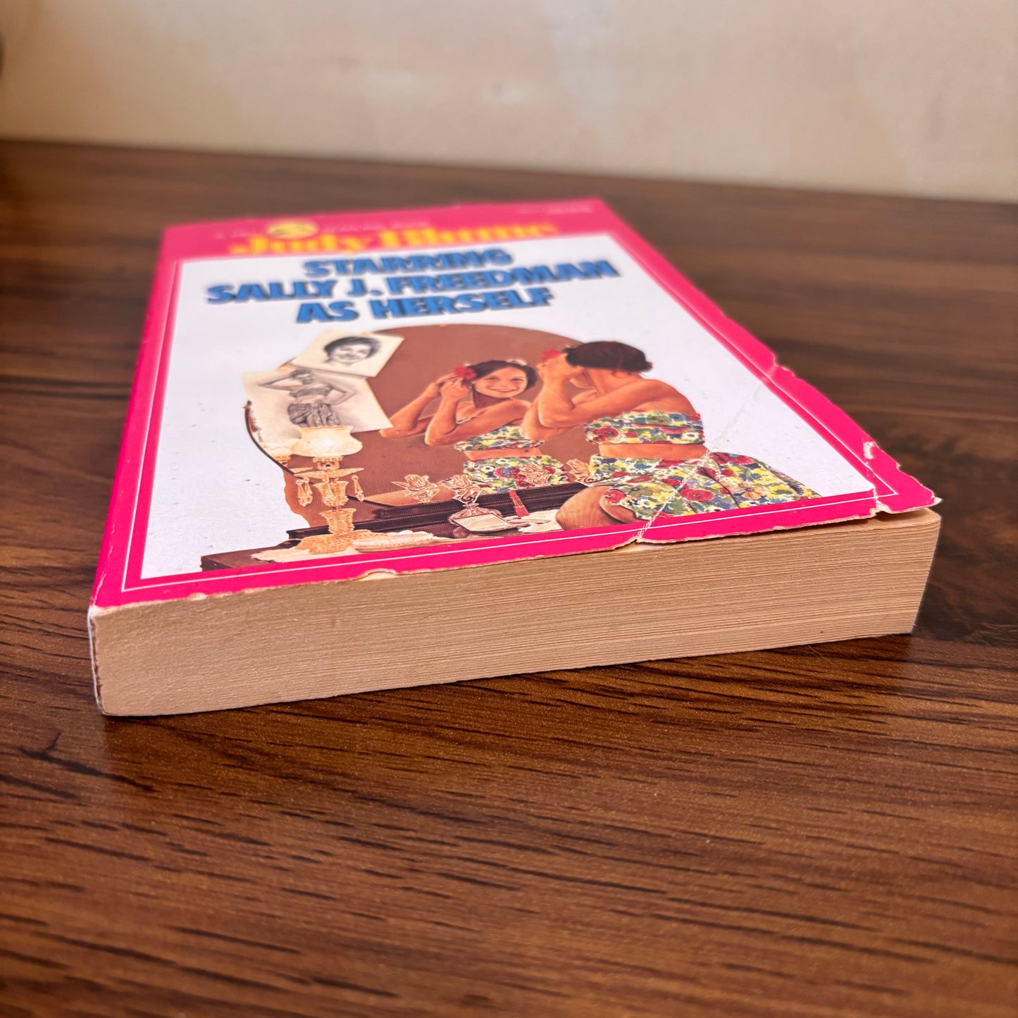 Starring Sally J. Freedman as Herself - Judy Blume 1991 Pink Cover