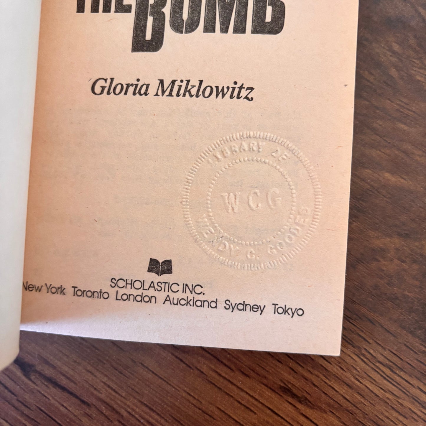 After the Bomb by Gloria D. Miklowitz (1985 Point Fiction Paperback)